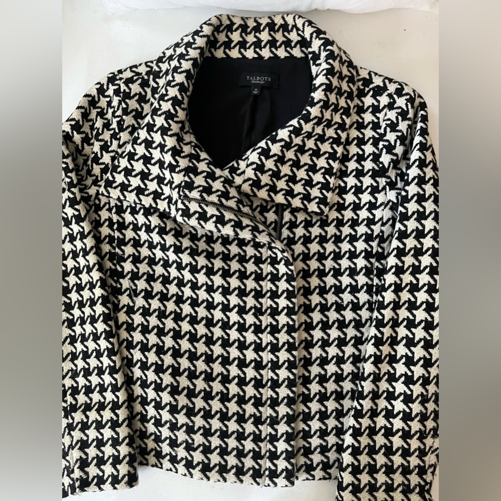 SALE🎁Talbots black and off white wool jacket/blazer in size 12. Very chic. - Picture 5 of 14